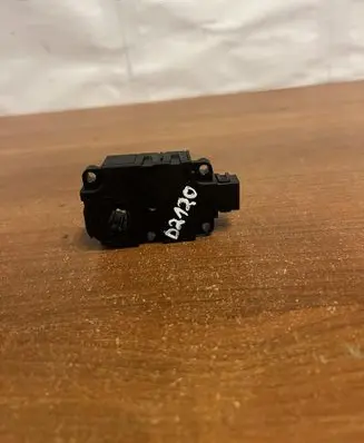 Audi A6 S6 C6 4F Intake manifold valve actuator/motor CZ113930 D2120