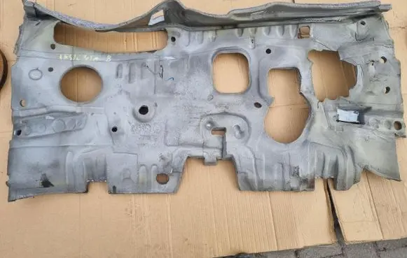 Opel Insignia B Heat shield in engine bay 