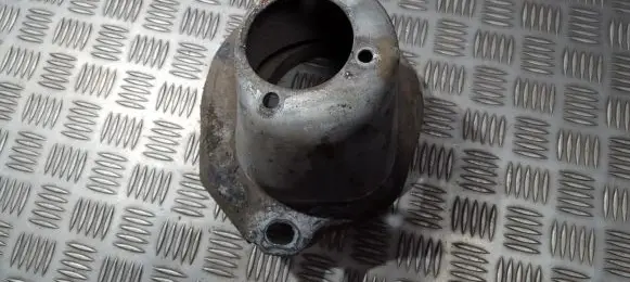Volvo V70 Front upper strut mount 