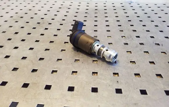 BMW X5 E53 Camshaft vanos timing valve 11361707323 1707323