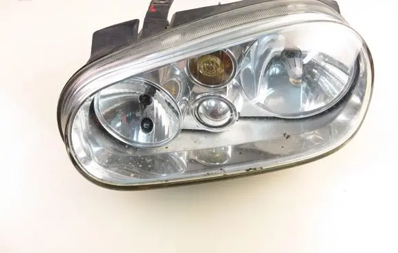 Volkswagen Golf IV Headlight/headlamp 1J1941015B