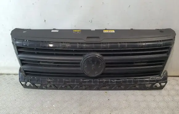 Volkswagen Crafter Front bumper upper radiator grill 7C0853653J