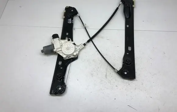 BMW 1 E81 E87 Front door window regulator with motor 7140588 6927028