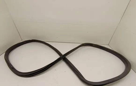 Mercedes-Benz EQC Front door rubber seal A25369070100