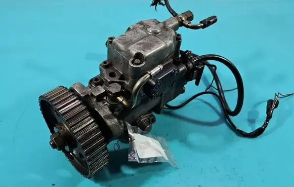 Audi 80 90 S2 B4 Fuel injection high pressure pump 0460404992 IMPRK1580494