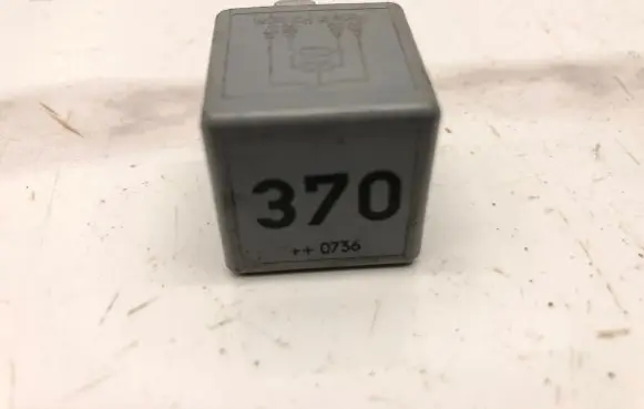 Audi A4 S4 B8 8K Other relay 8D0951253