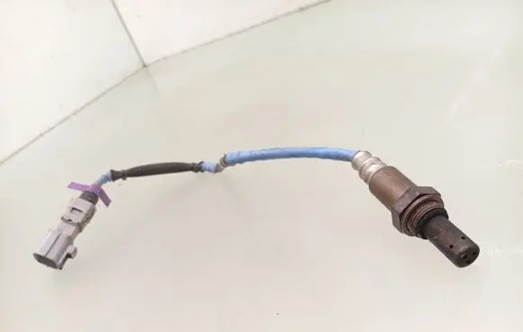 Toyota Avensis T270 Lambda probe sensor AC412