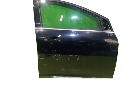 Ford Focus Front door PRZOD PRAWE
