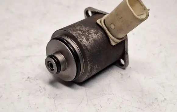 BMW 5 E60 E61 Hydraulic servotronic pressure valve 32106788211