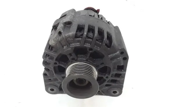 Nissan Primera Generator/alternator 8200290217 SG12B081