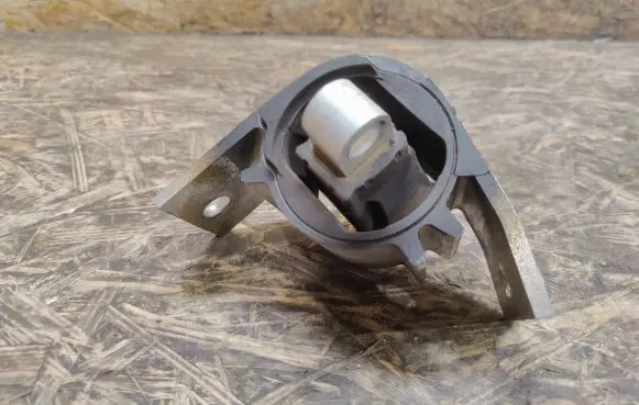 Jaguar XE Gearbox mount GX636068CA