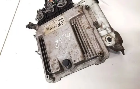 Nissan Qashqai Engine control unit/module 0281013855 23710jd78b