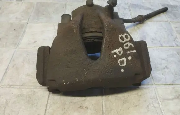 Opel Zafira A Front brake caliper