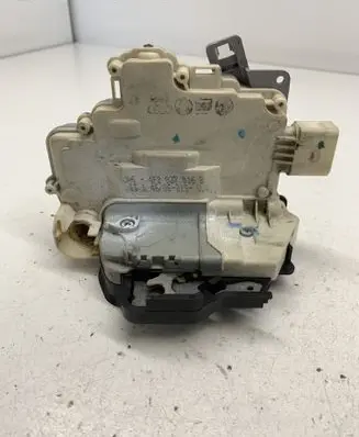 Audi A6 S6 C6 4F Front door lock 4F2837016B