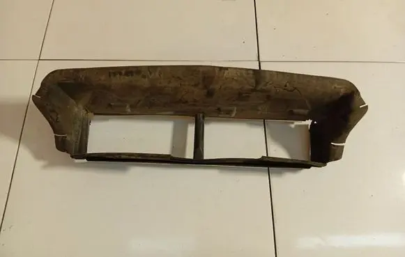 Ford Focus Air intake duct part BM518312AC