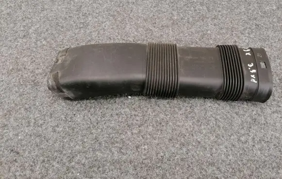 BMW 4 F36 Gran coupe Air intake duct part 8507567