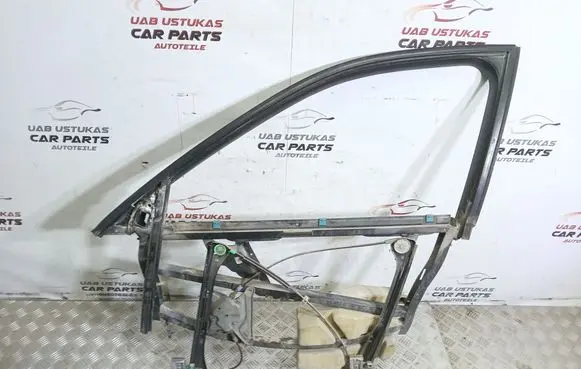 Front window lifting mechanism without motor