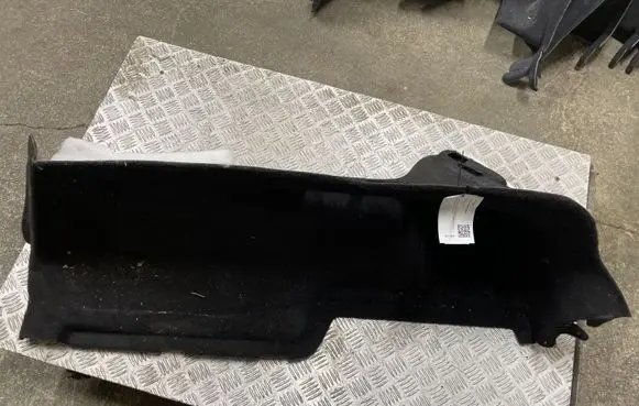 Opel Insignia B Trunk/boot side trim panel 39129491