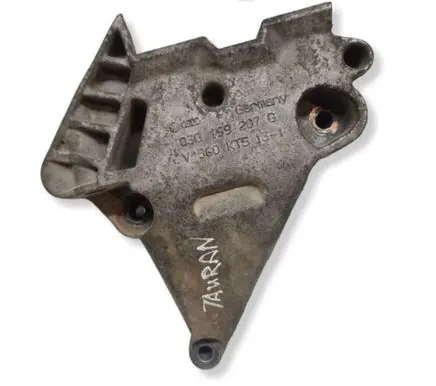 Volkswagen Touran I Engine mounting bracket 03G199207G