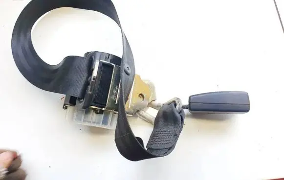Seat Leon (1P) Middle seatbelt (rear) 602044500c 1k0857740d