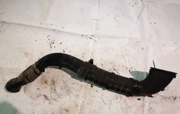 Opel Vectra C Air intake hose/pipe 9177098 37756