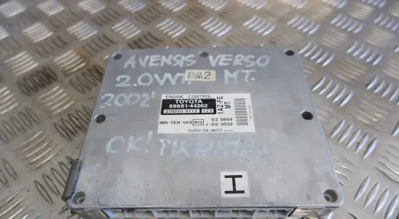 Toyota Avensis Verso Engine control unit/module 8966144262