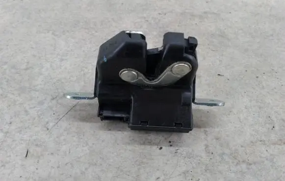 Fiat Bravo Tailgate lock latch 55701971