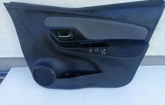 Toyota Yaris Front door card panel trim