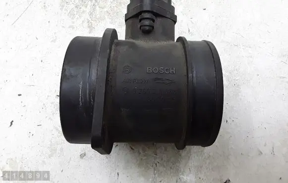 Volvo V70 Mass air flow meter 0280218088