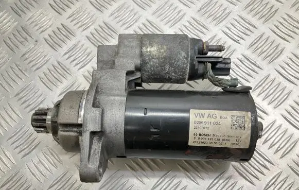 Skoda Yeti (5L) Starter motor 02M911024