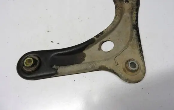 Citroen DS3 Front lower control arm/wishbone sdf4esadsdsa4twe