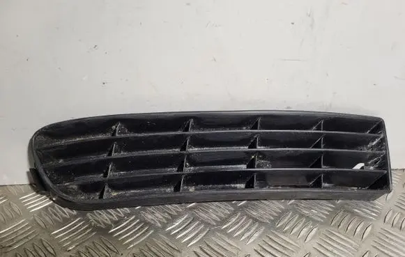 Audi A6 S6 C4 4A Front bumper lower grill