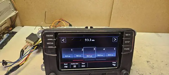 Volkswagen Touran I Radio/CD/DVD/GPS head unit 6RD035187A MIB2G