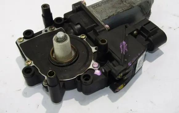 Audi A6 S6 C4 4A Front door window regulator motor 119003102