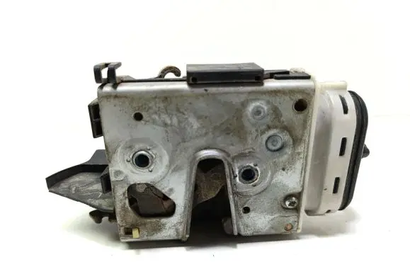 Audi A4 S4 B5 8D Rear door lock 8D0839015A
