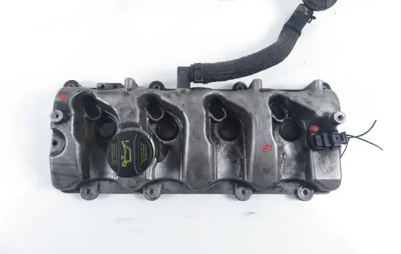 Hyundai Trajet Rocker cam cover 