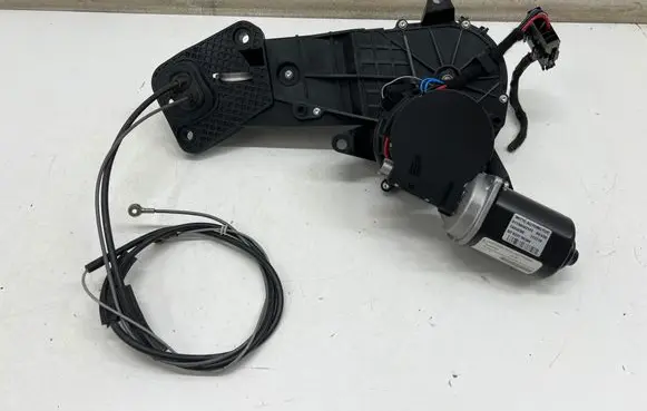 Mercedes-Benz Vito Viano W447 Sliding door motor assembly A4477603300