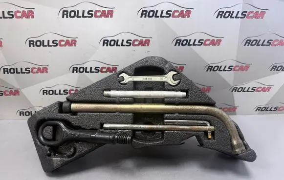 Volkswagen Touareg I Tool set 7L0012113 EHS318