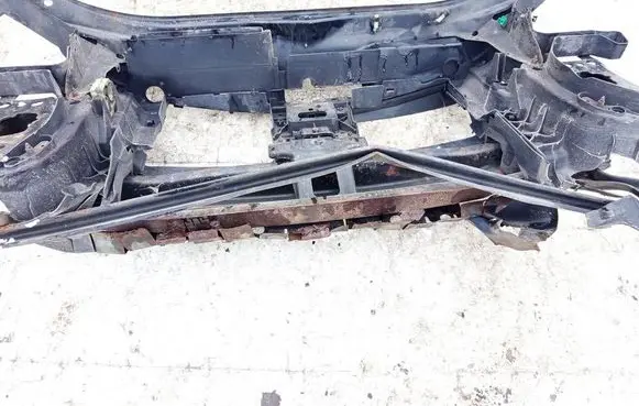 Volkswagen PASSAT B7 Front bumper cross member
