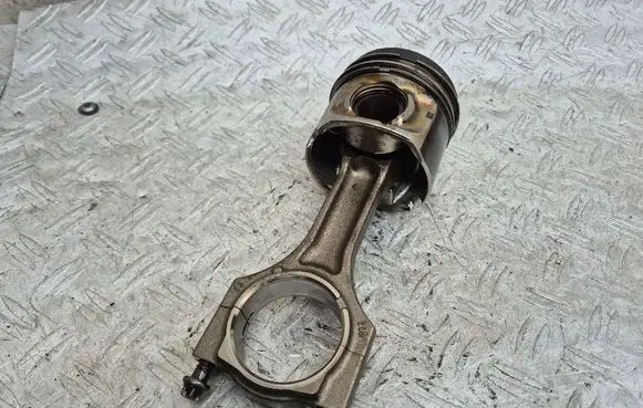 BMW 5 F10 F11 Piston with connecting rod 84L110 STP