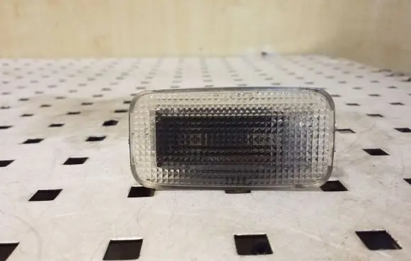 Toyota Avensis T270 Other interior light 8133005050