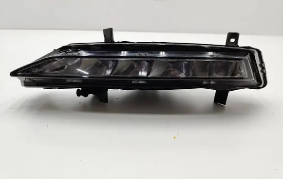 Skoda Superb B8 (3V) Front fog light 3V0941699B