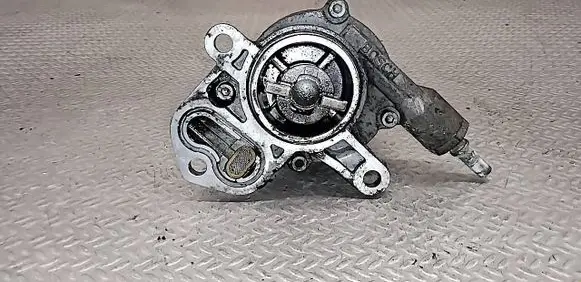Peugeot 206 Vacuum pump 