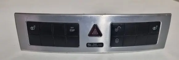 Mercedes-Benz C W203 Hazard light switch 2038707510