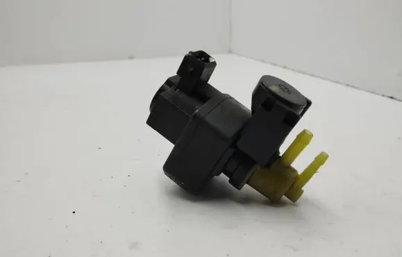 Hyundai i30 Vacuum valve 35120700272