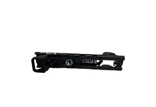 Audi e-tron Seat belt adjustment rail 4M0857819