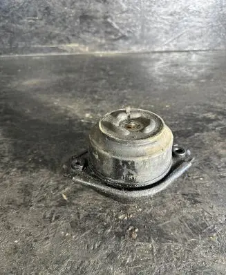 Mercedes-Benz GL X164 Engine mount bracket A2512403117