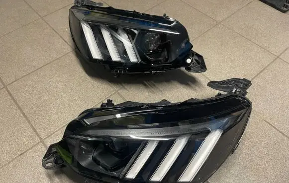 Peugeot 208 Headlight/headlamp 9823193480 9823194180