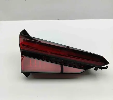 Audi A5 Tailgate rear/tail lights 8W6945093J