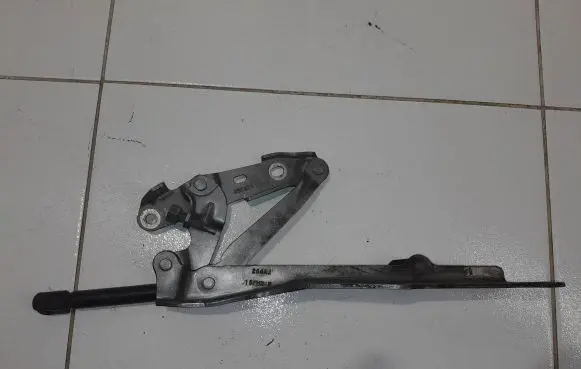 Chrysler 300 - 300C Engine bonnet/hood hinges 264AJ